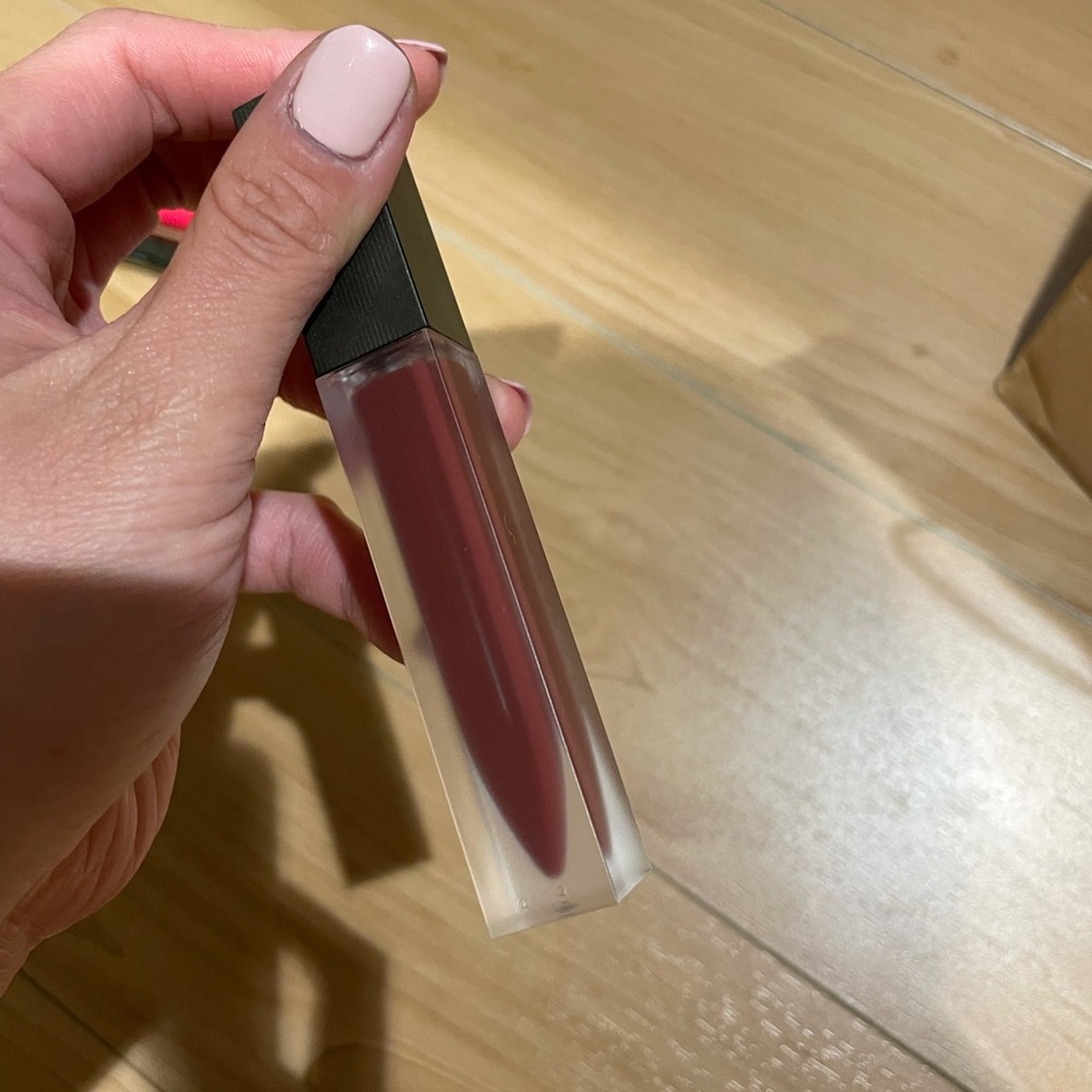 NEW BURBERRY Liquid Lip Velvet *Bold & Matte Whipped Lip Cream* OXBLOOD No. 53